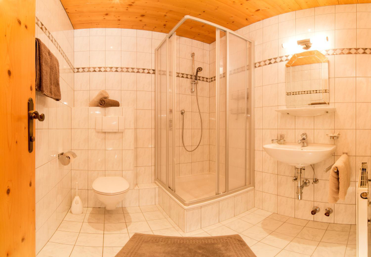 Bathroom 3, Hotel Christoph, Innsbruck Land