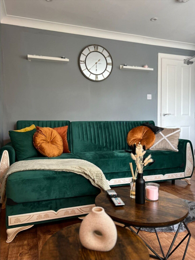 Others 3, Luton City Apartment Retreat, Luton