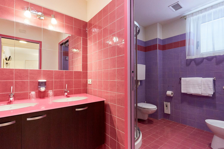 Bathroom 4, Villa Lilla, Brescia
