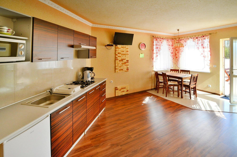 Private kitchen 3, Comfortable Holiday Homes, Pool, Sauna, Jacuzzi, Koszalin