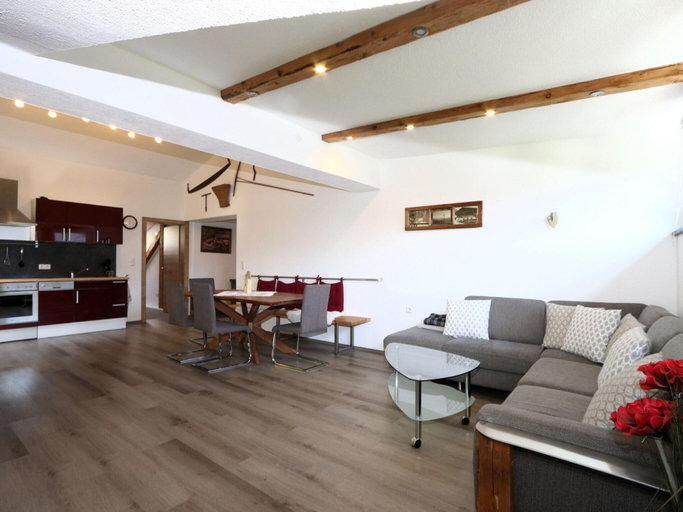 Others 5, Apartment in Fugen near Spieljochbahn, Schwaz