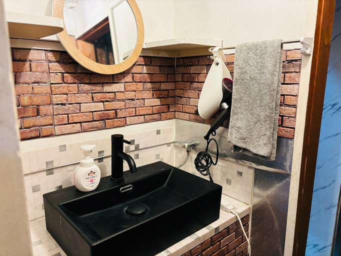 Bathroom 3, SLOW HOUSE yugawara - hostel, Yugawara