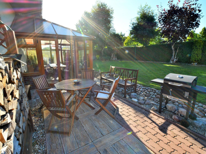 Dining 5, Comfortable Villa With a Large Private Garden, Sławno