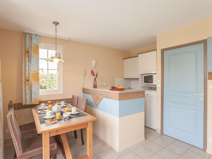 Private kitchen, Holiday Village Belle Dune, Fort-mahon-plage, Somme