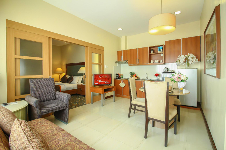 Dining Room 25