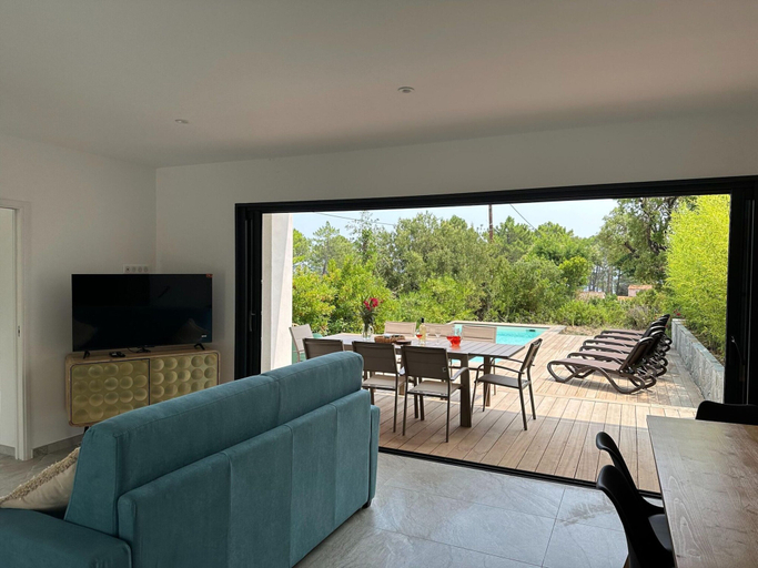 Others 5, Attractive Villa With Private Pool, Corse-du-Sud