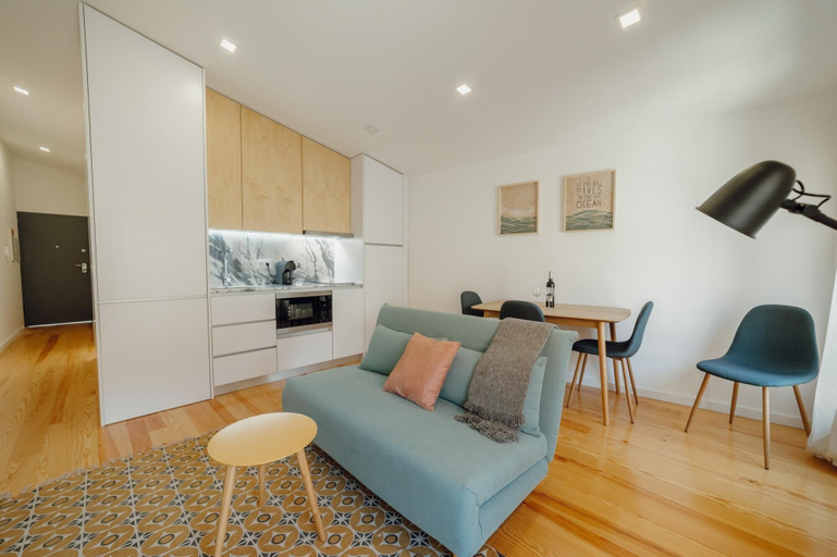 Room 4, Courtyard Oporto Design Apartment M, Porto