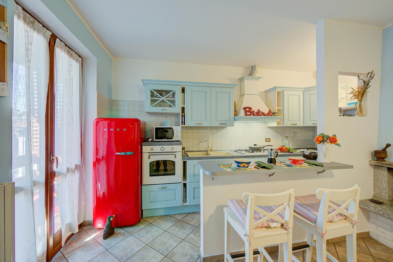 Room 3, Brighty Rainbow House Garden, Novara