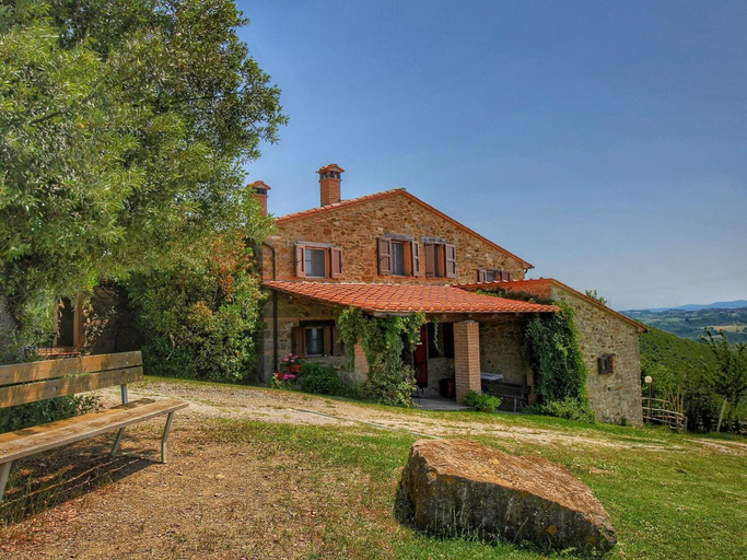 Exterior & Views 2, Cozy Farmhouse in Paciano With Private Pool, Perugia