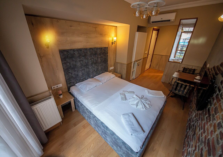 Bedroom 3, Royal Garden Suite and Hotel, Şişli