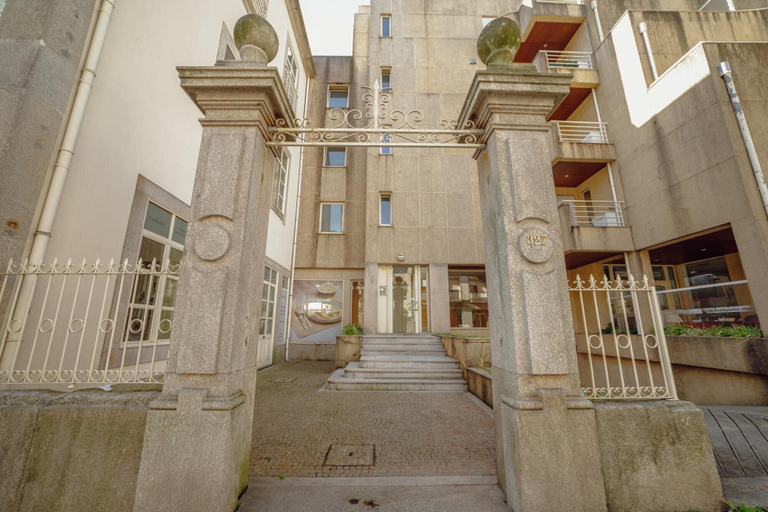Exterior & Views 2, Downtown Trindade Apartment With Terrace by Vacationy, Porto
