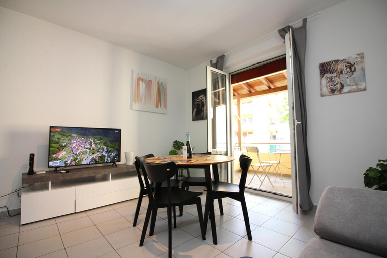 Room 3, Casa Rosa in Lugano With 2 Bedrooms and 1 Bathrooms, Lugano