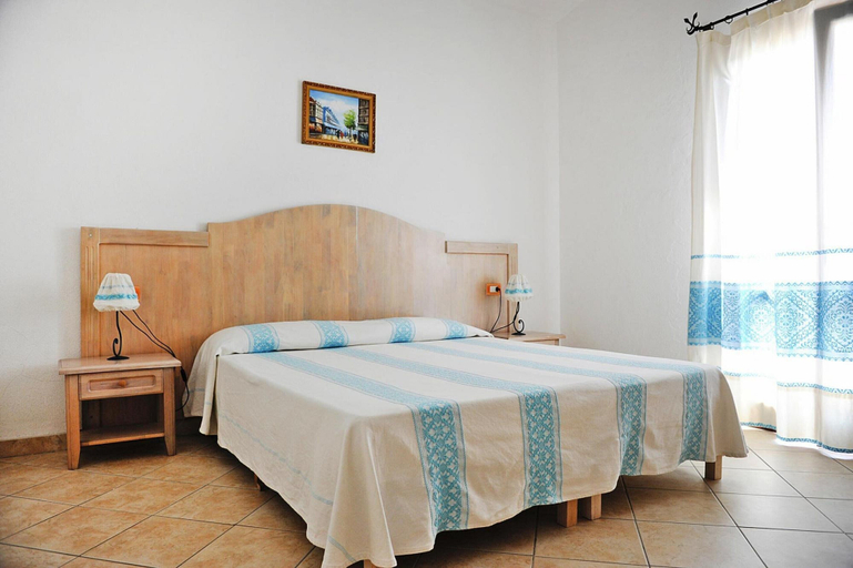 Bedroom 3, Apartment in Tamarispa With Garden Furniture, Nuoro
