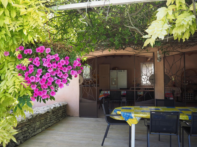 Food & Drinks 5, Premium Villa With Garden and Pool, Lambesc, Bouches-du-Rhône