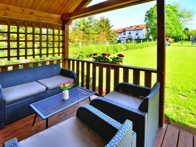 Balcony, Holiday Homes With Terraces + Large Garden, Kołobrzeg