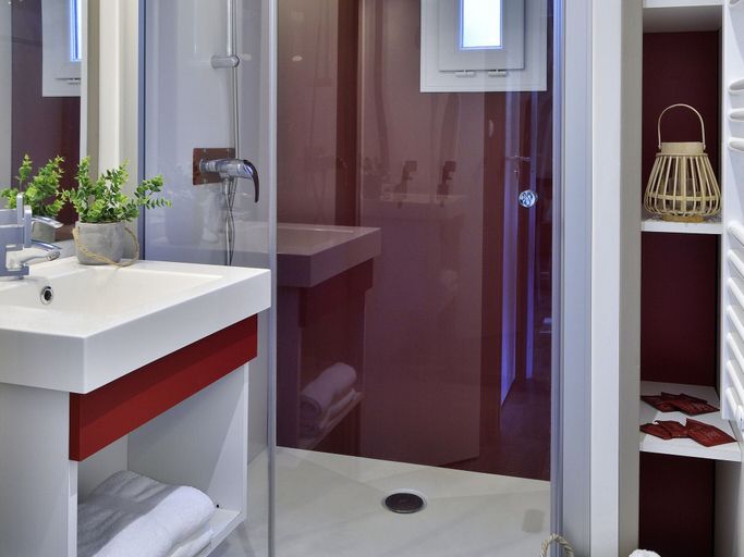 Bathroom, Propriano Chalet Near Sandy Beaches, Corse-du-Sud