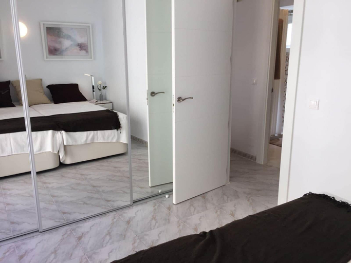 Others 5, Apartment Sleeps 4 Near Beach, Málaga