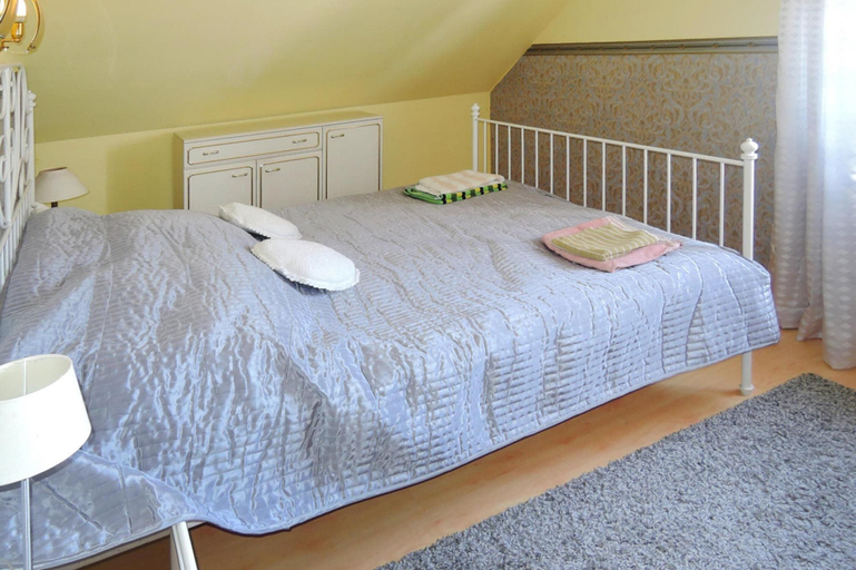 Room 2, Holiday Home in Nowe Warpno, Police