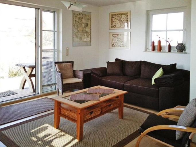 Living area, Ferienhaus am Boddenufer mit Freiem Boddenblick, Vorpommern-Rügen
