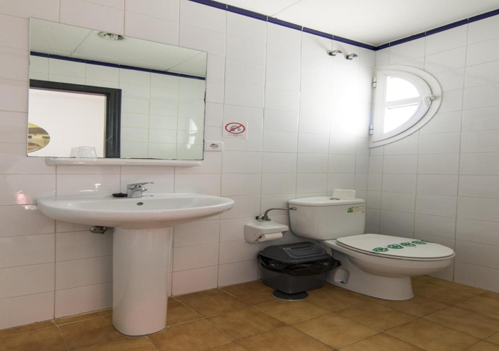 Bathroom, Albergue Inturjoven Cordoba, Córdoba