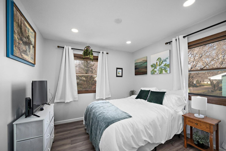 Room 2, Elm Creek Retreat 4Bd in Maple Grove, Hennepin