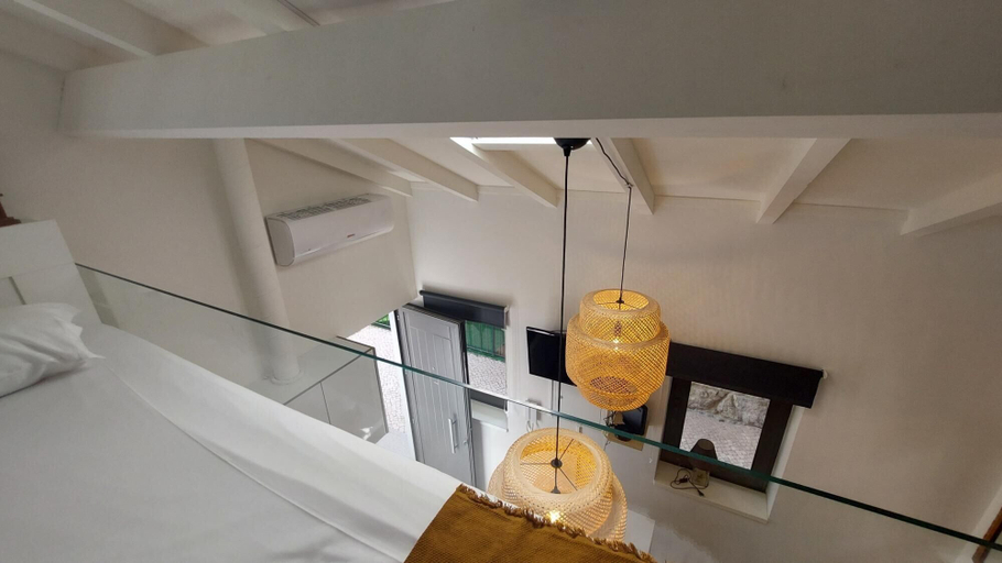 Room 4, Mezzanine Stylish Apartment H by Vacationy, Porto