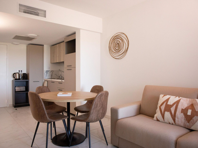 Dining 4, Apartment on Residence Horizon Golf in St. Cyprien, Pyrénées-Orientales