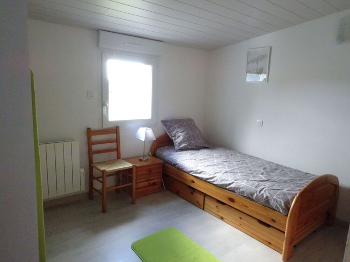 Bedroom 4, Modern House not far From Mont Saint-michel, Manche