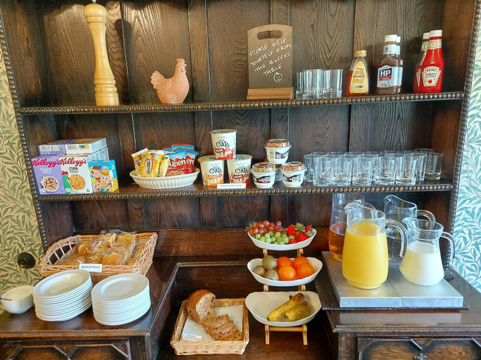 Food & Drinks 5, Bron-Y-Graig, Denbighshire