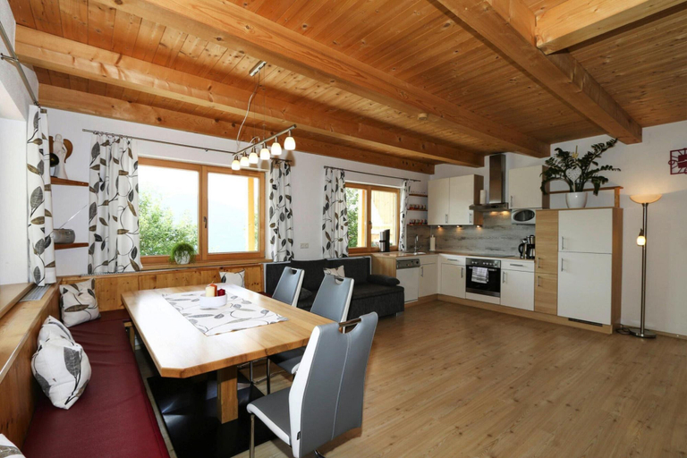 Others 4, Chalet in Zell am Ziller Near Ski Lifts, Schwaz