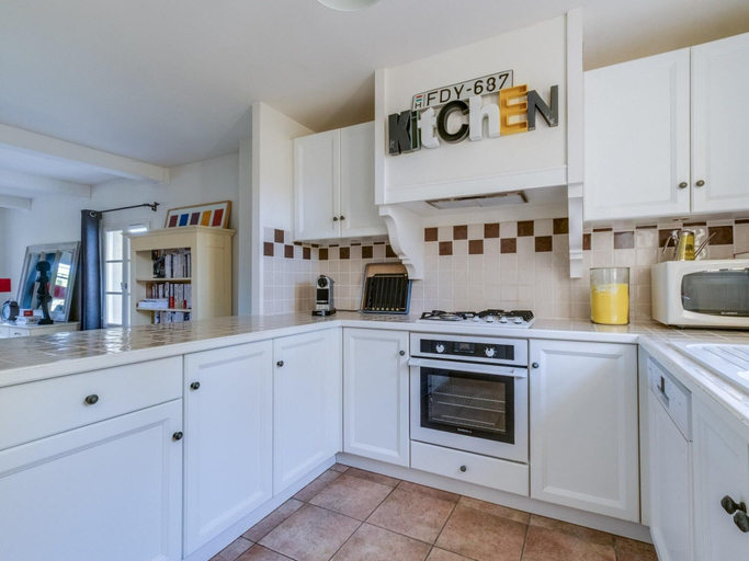 Private kitchen 2, Apartment in La Motte With Golf Course, Var