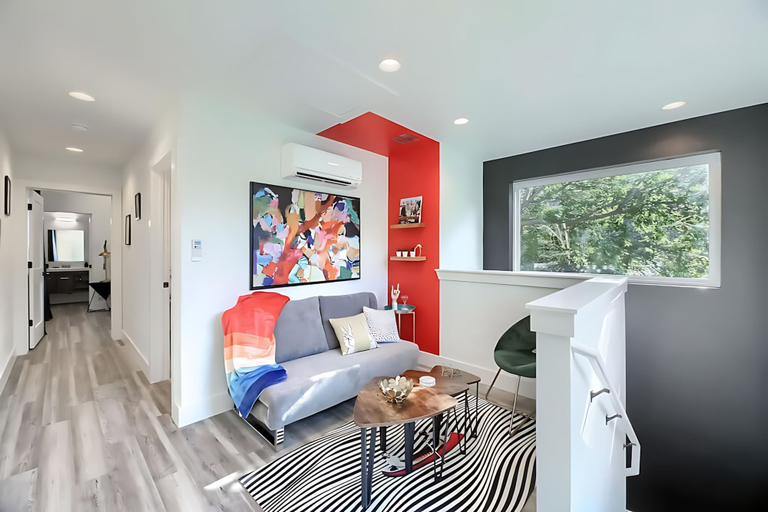 Room 5, East Side Masterpiece, Travis