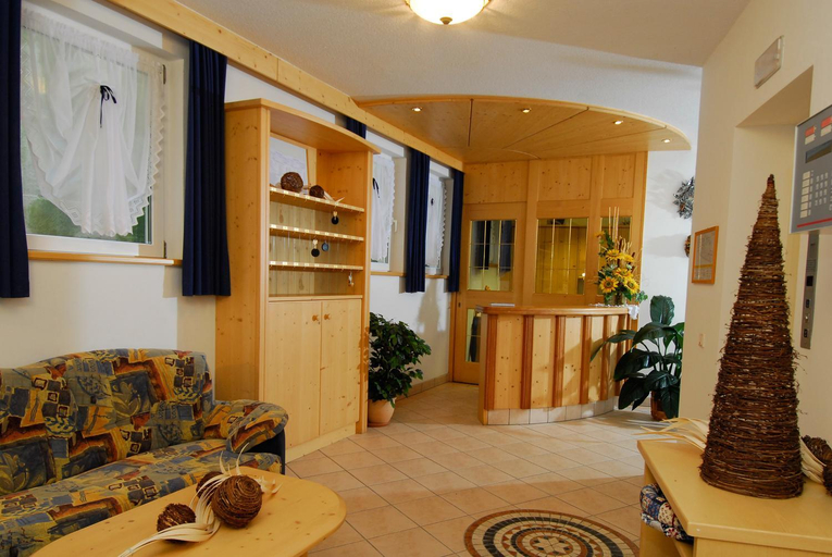 Public Area, Hotel Restaurant Waldea, Bolzano
