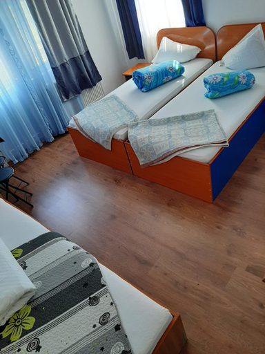 Others 5, Pensiunea Vidra, Hidiselu De Sus