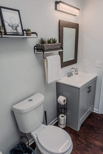 Room 4, Cozy Modern Villa in New Castle, New Castle