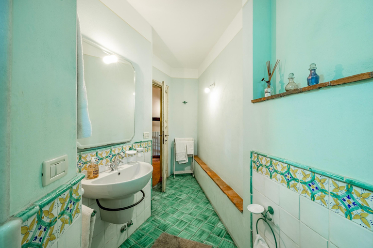 Room 5, Casa Paradiso With Wonderful Panorama, Lucca