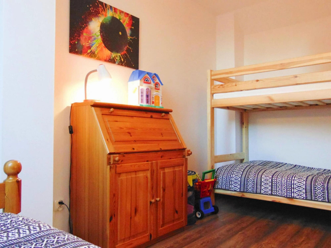 Bedroom 3, Semi-detached House Near the Lake, Bytów
