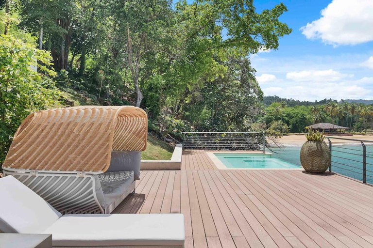 Room 4, Gorgeous Beach House Perched Right Over the Ocean, Santa Bárbara de Samaná