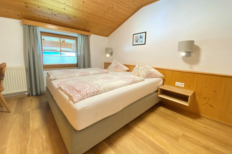 Bedroom 2, Apartment in Filzmoos Near Ski Amade, Sankt Johann im Pongau