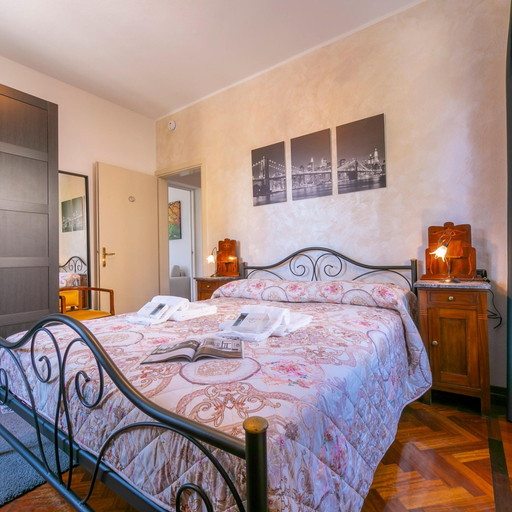Room 4, La Maison Fleurie Appartamento Girasole, Brescia
