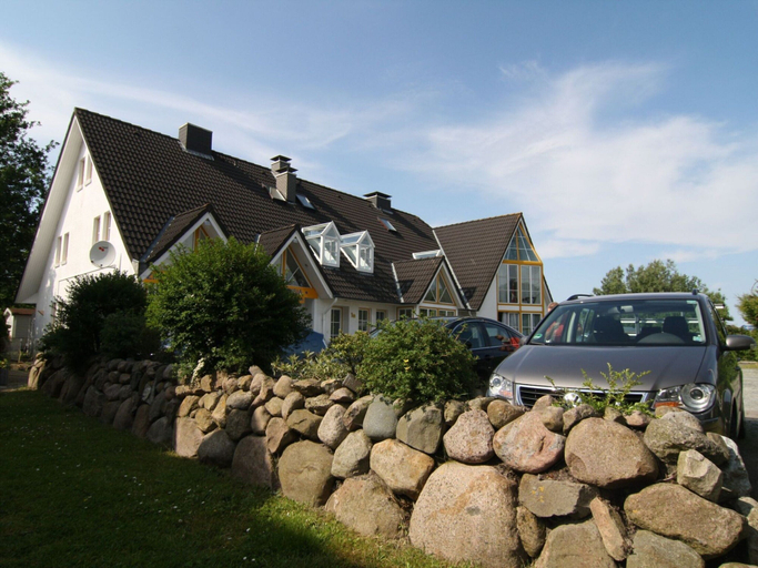 Exterior 2, Ferienwohnung mit Terrasse in St. Peter-ording, Nordfriesland