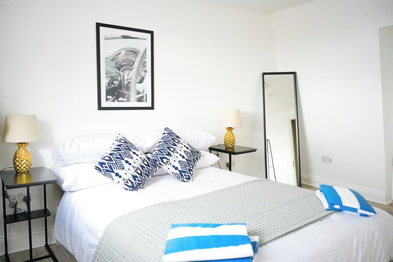 Room 5, Fun Energetic Oasis in Islington - Sleeps6, London