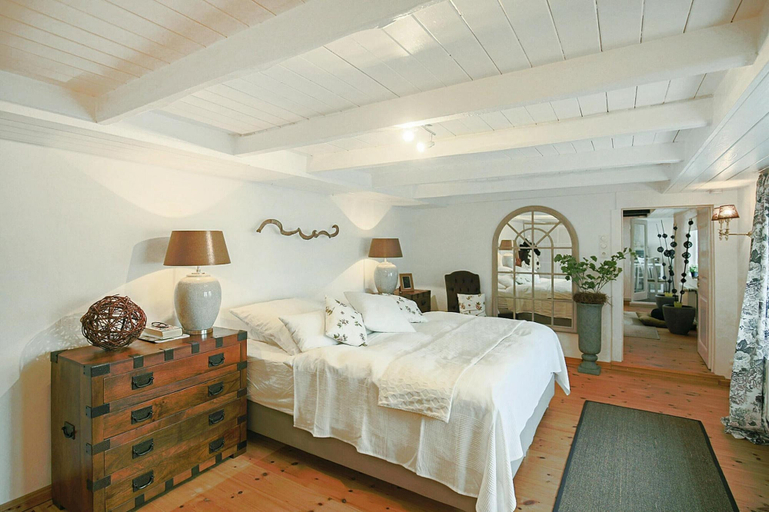 Room 4, Reetgedecktes Ferienhaus in Humptrup, Nordfriesland