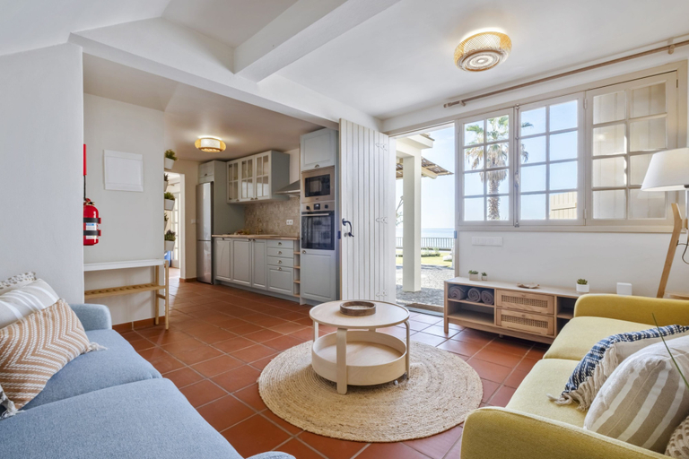 Room 2, Hilani House by Homie, São Vicente
