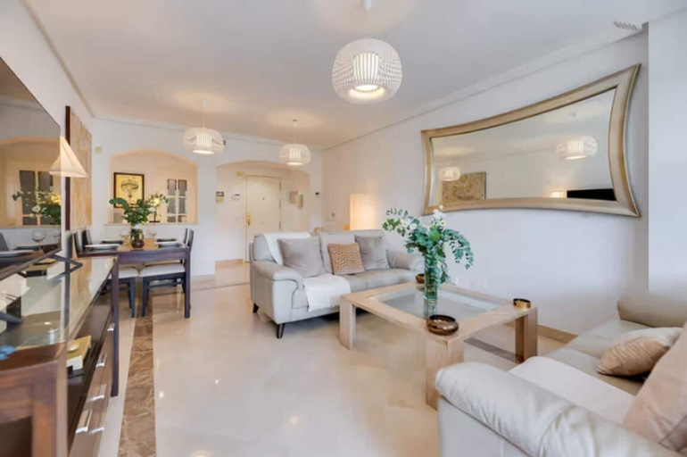 Living area 5, 2 Bedrooms - Sleeps 4 - Garden and Pool With View, Málaga