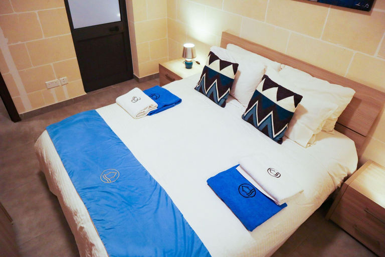 Room 3, Siku Gozitan House With Pool hot tub
