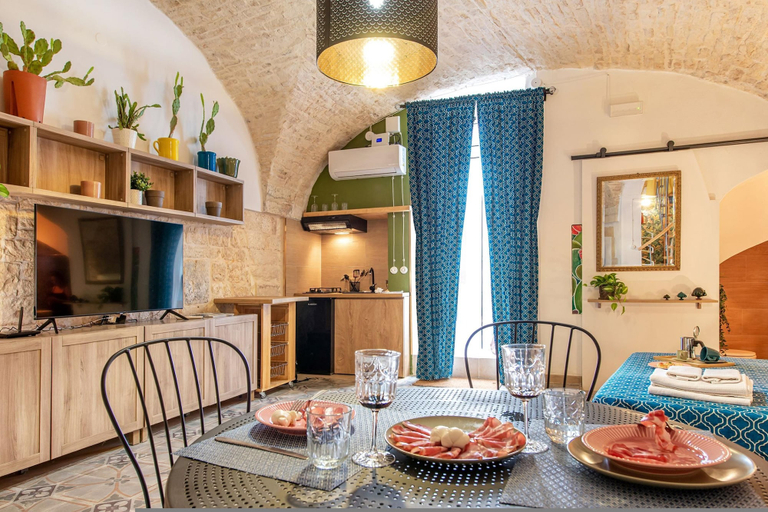 Room 5, Giob Studio In The Centre, Taranto
