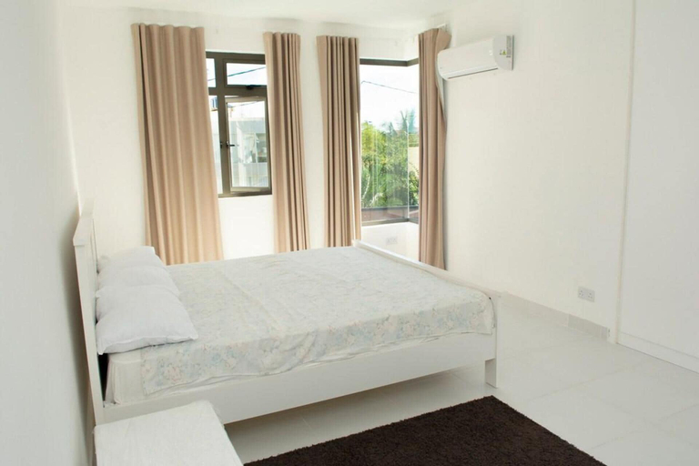 Others 5, 4 Bedroom Private Villa Villa La Tourelle, Black River