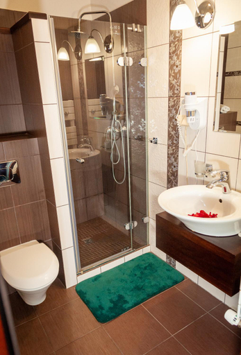 Others 5, Apartamenty Siedem Komnat Siedmiu Mistrzow, Toruń City