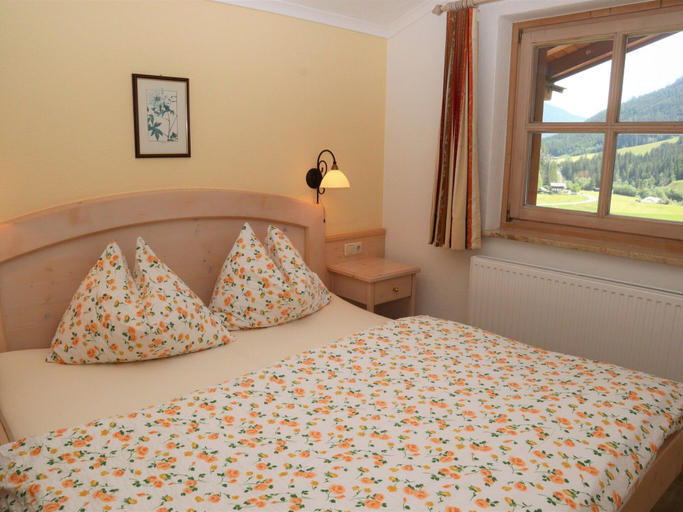 Bedroom, Apartment in Krimml With Balcony, Zell am See